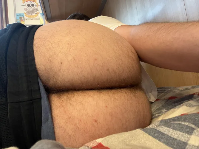 21 bottom, too hairy?