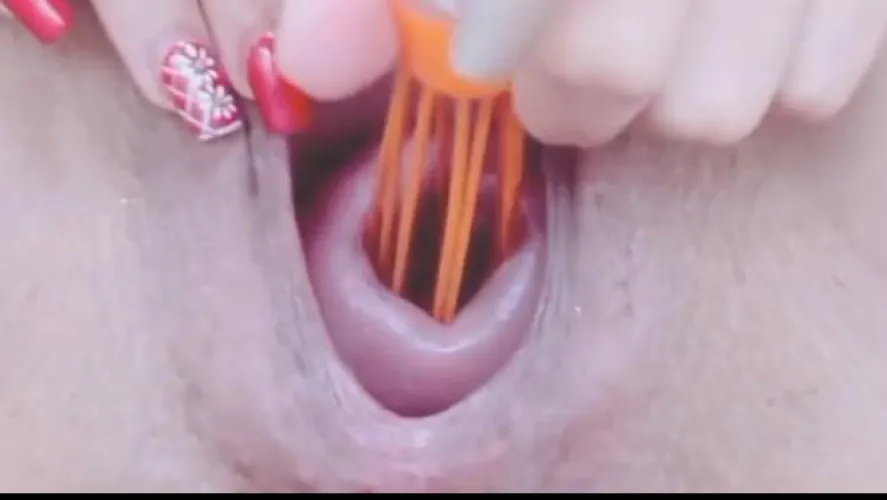 Peehole y cervix horny