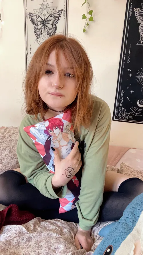 Crying in class, teasing online <3