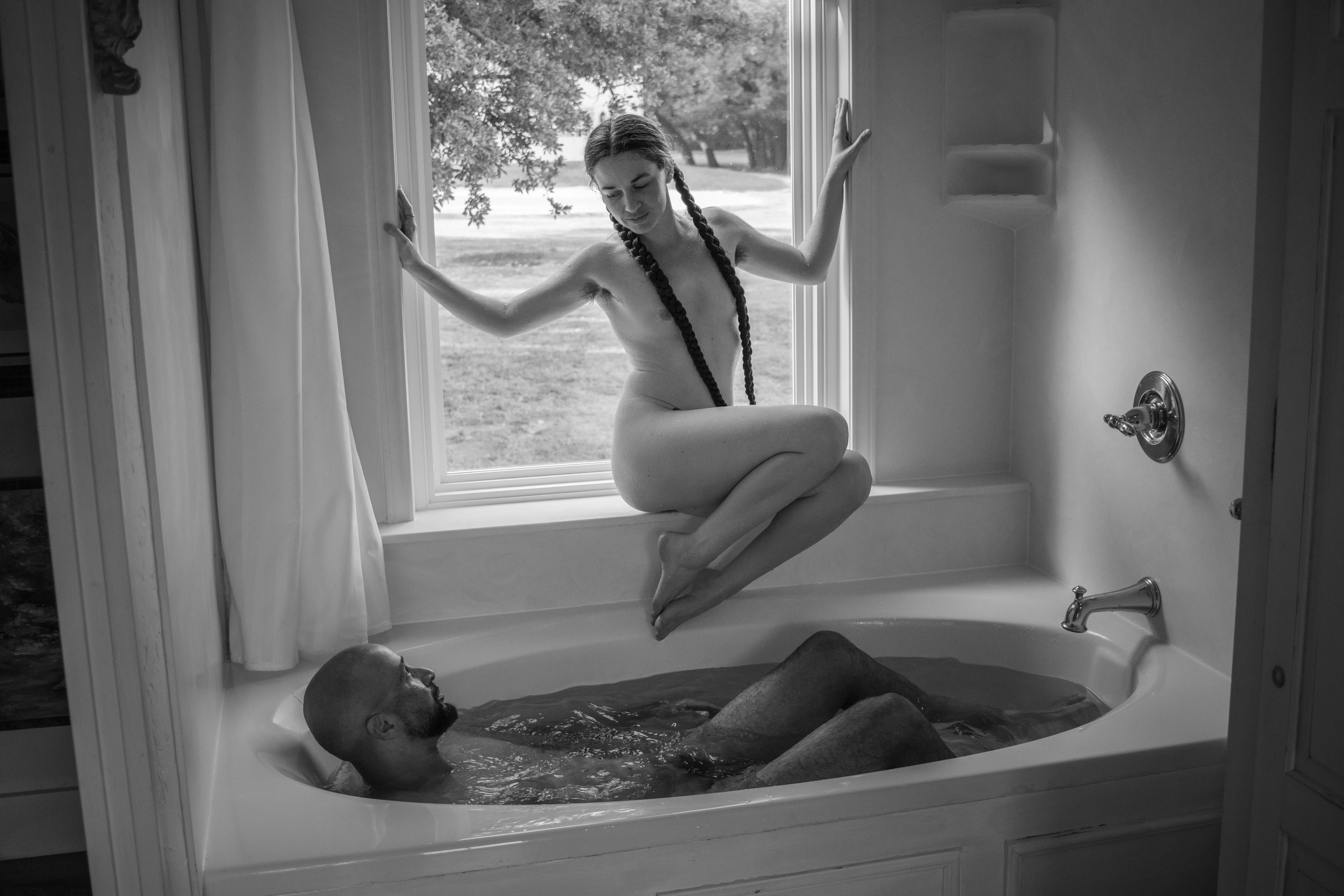 eyes that linger (self shot, with u/pour_noir)