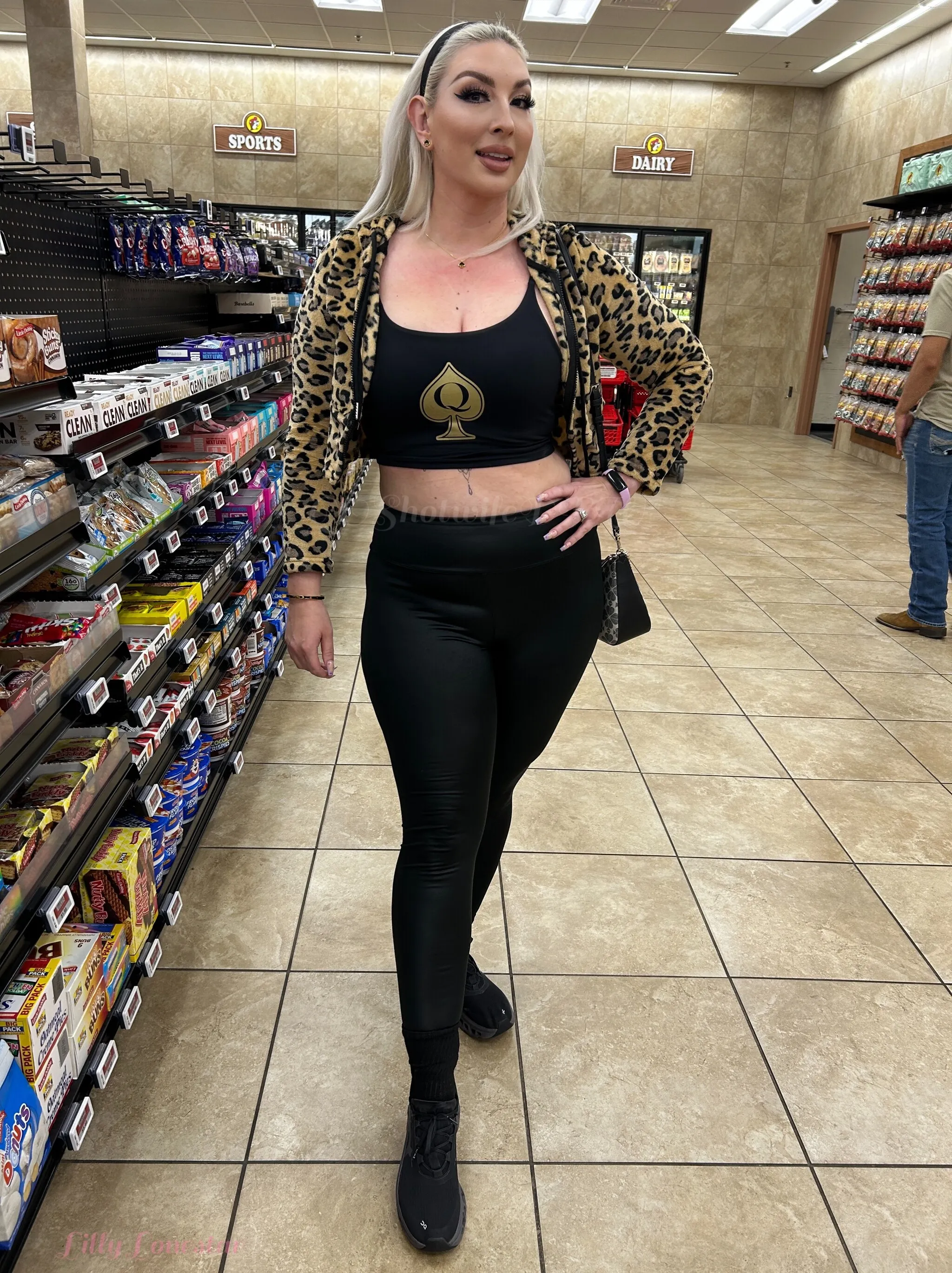 how bad do you wish it was you who caught a glimpse of this QOS at Bucees?