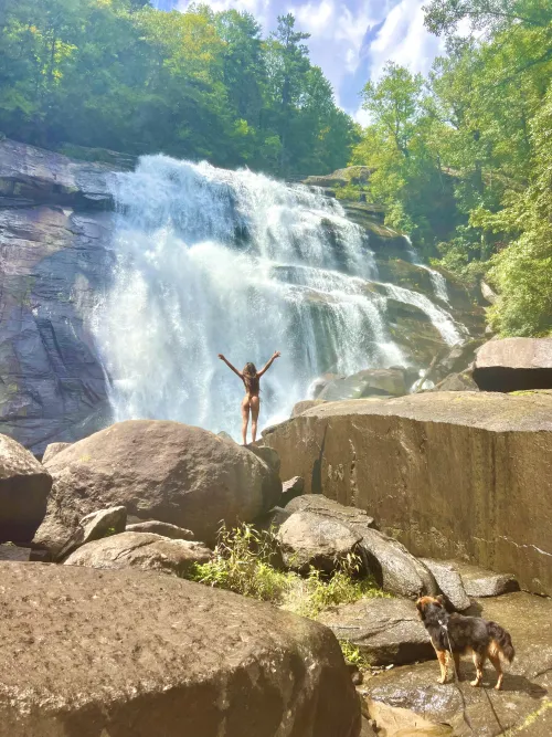 Ready to get pounded by this giant beauty 😂😍🥲💦