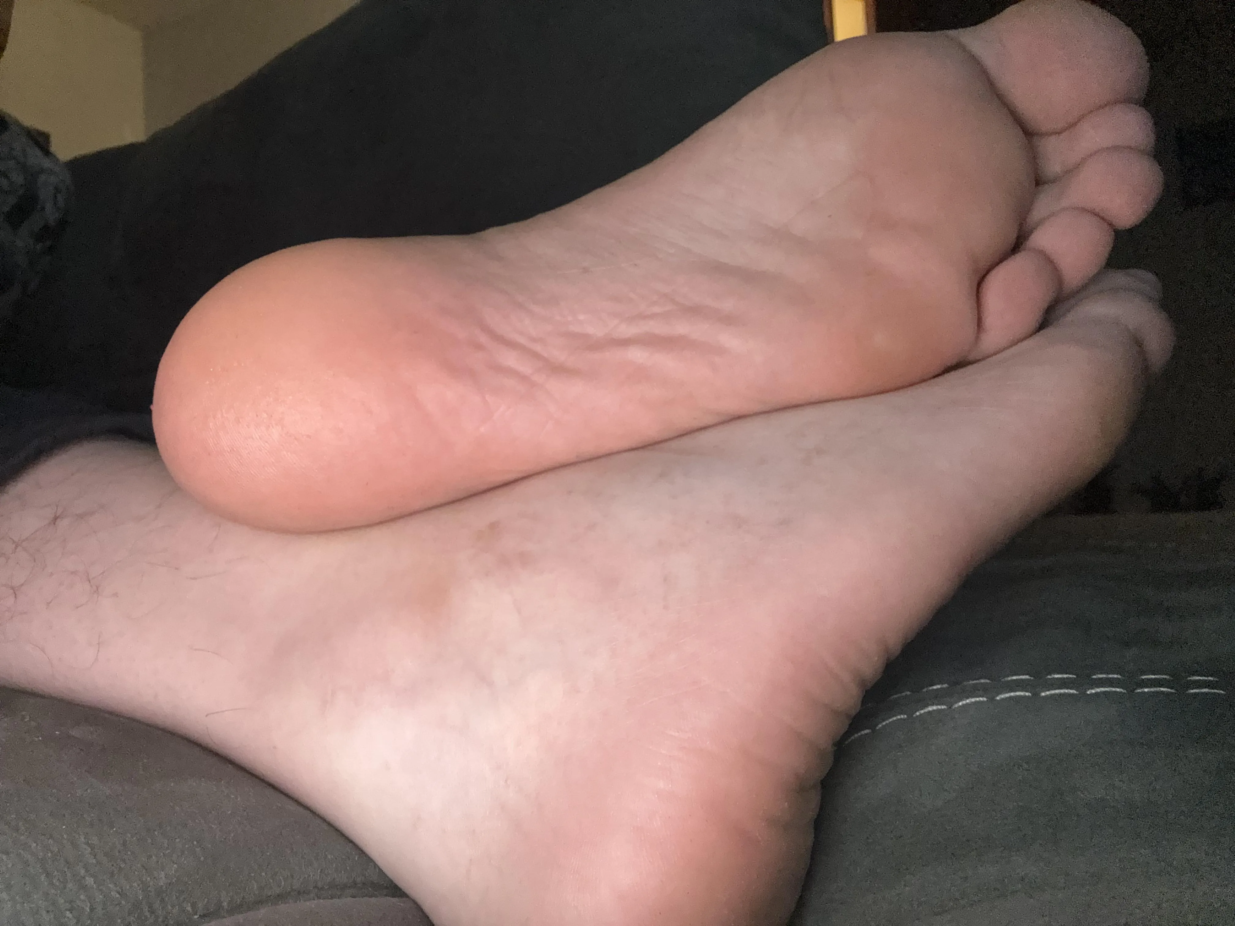 Soles! 🤤Dm me 👀