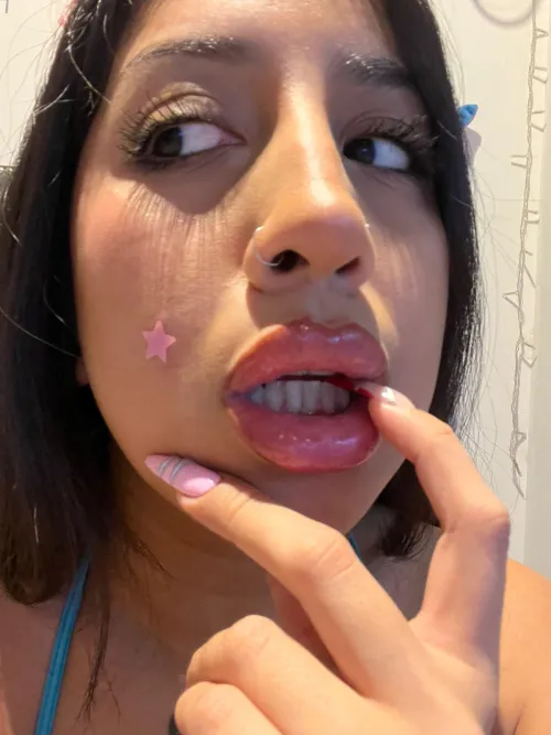 Sweet baby is looking for u🥵 check below