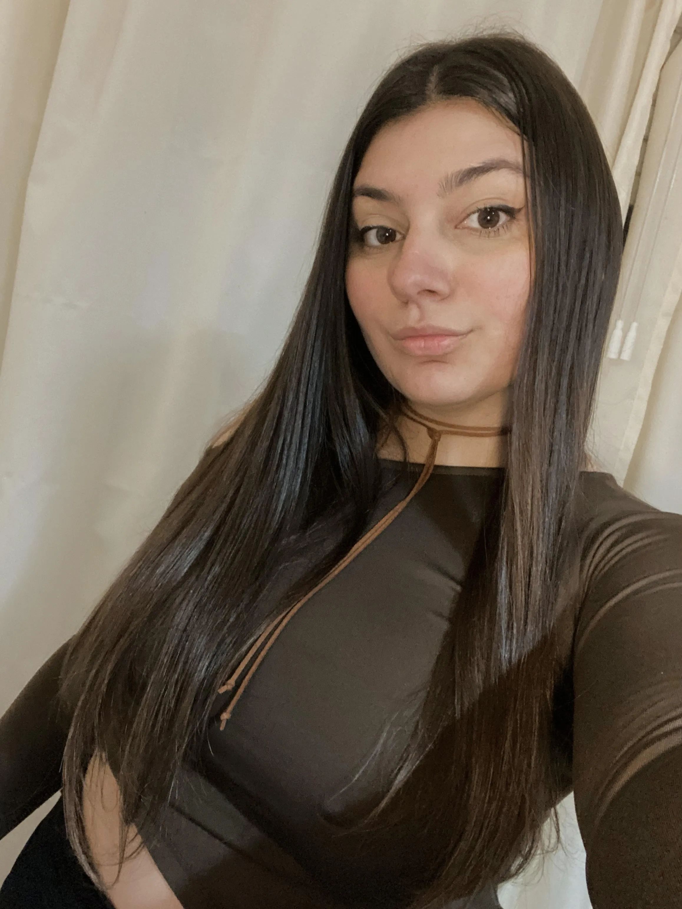 I want to play with you and your wallet. I love to be pampered.