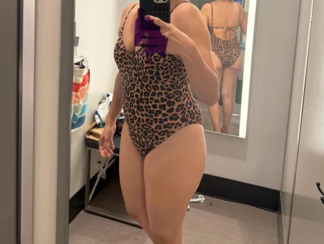 Mid-30s married  couple very kinky and discreet. Looking to full swap or MMF. My wife is a total hot wife milf. BBC? BEC?