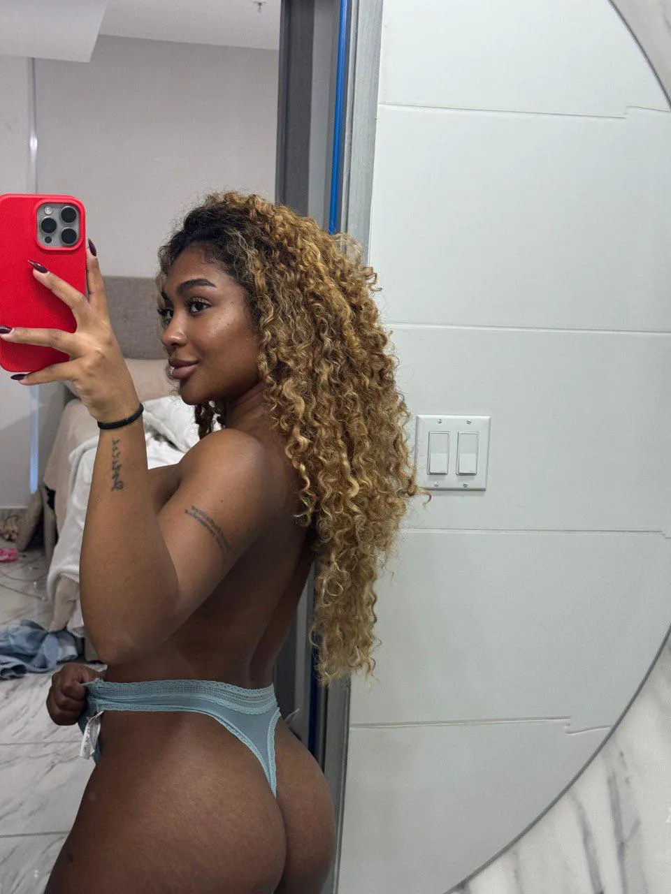 The best way to greet a black girl with a smack her on her ass