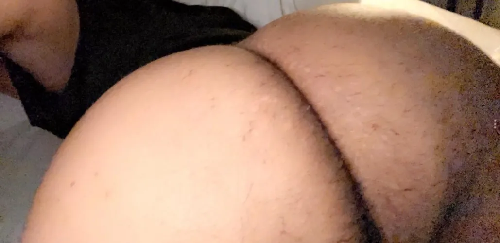 23m Latino chub, bottom looking for FWB , Fuck buddy or more. Can’t host but can travel.