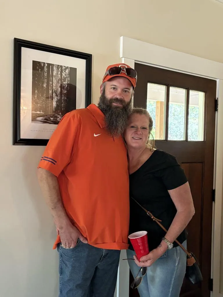 WNC Couple looking..46M53F. Pm us