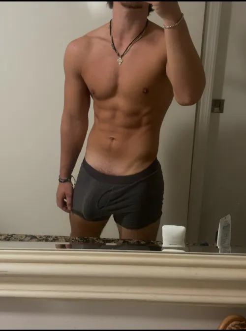 [18] Look and this bulge and remember, it owns you