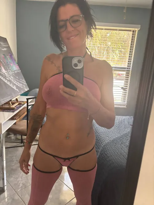 Here’s your invitation to fuck me ❤️