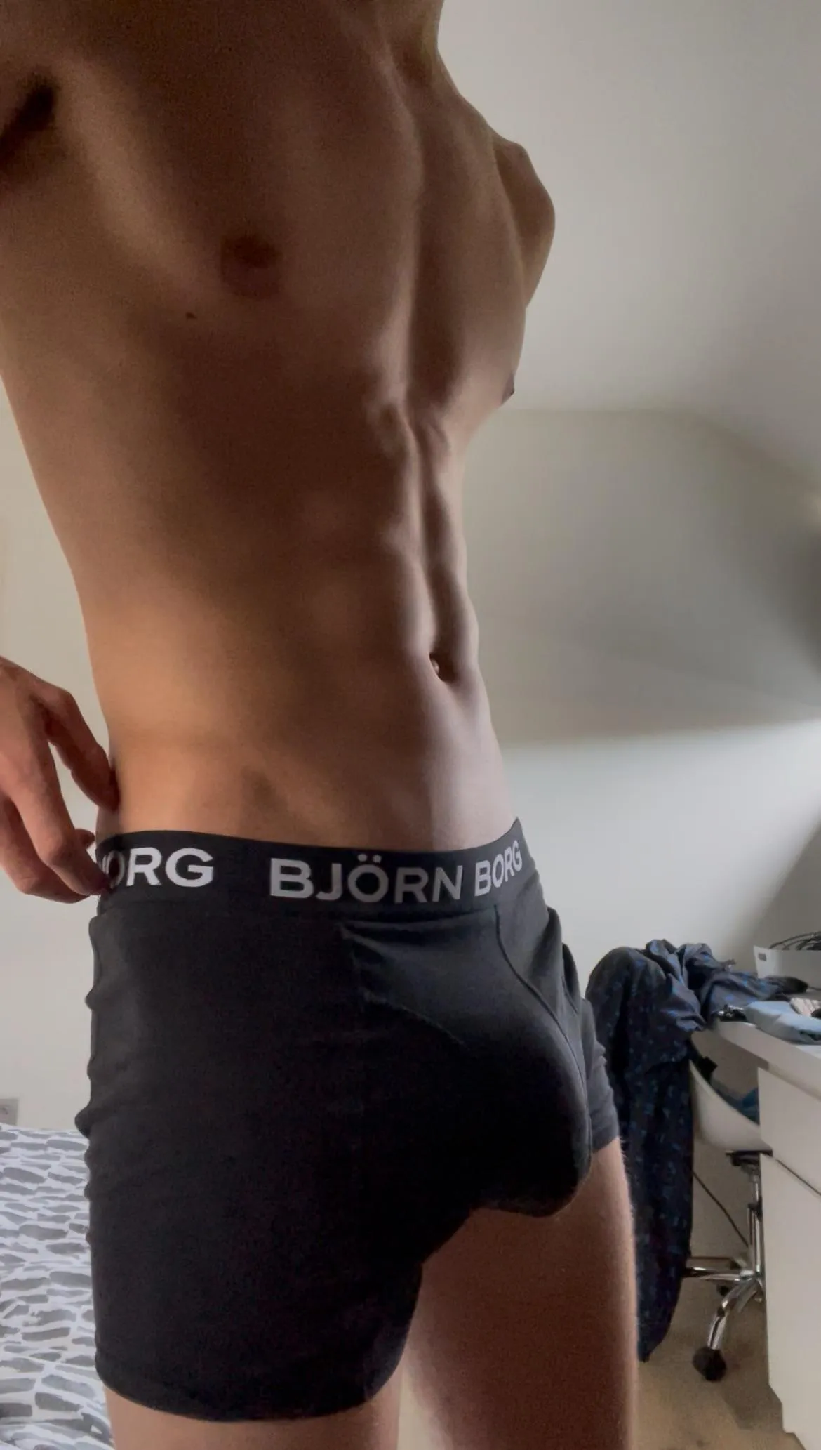 How you like my buldge in these boxers