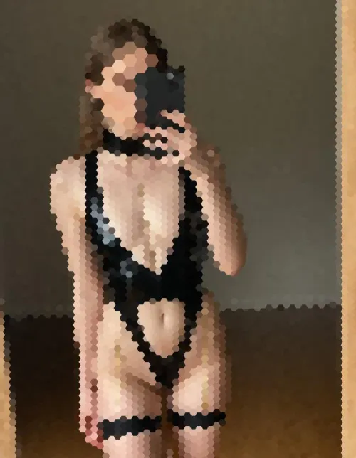 A real man would rip this latex off me. You just sit and worship my uncensored navel