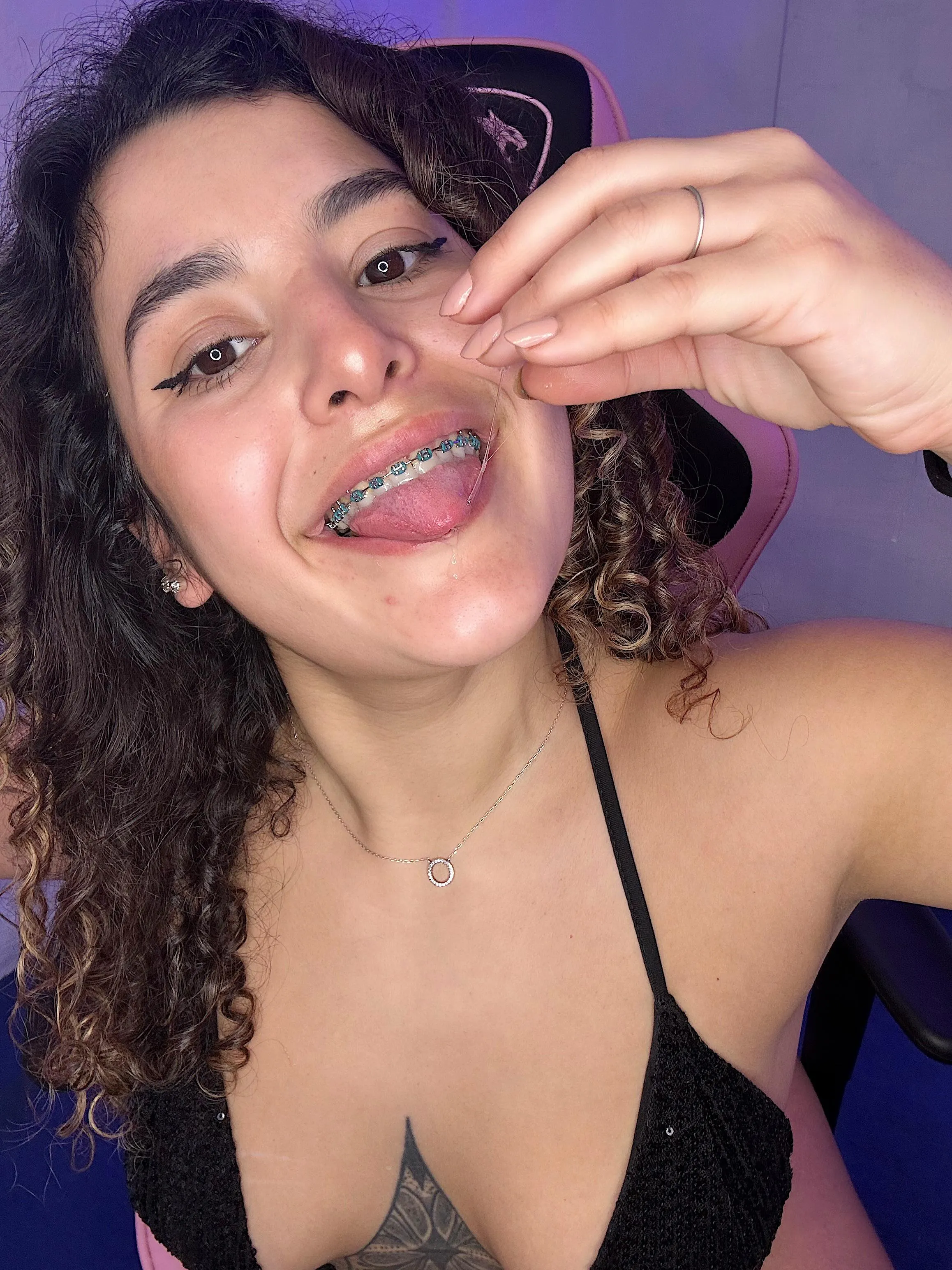 Come slave, hydrate yourself with my goddess saliva