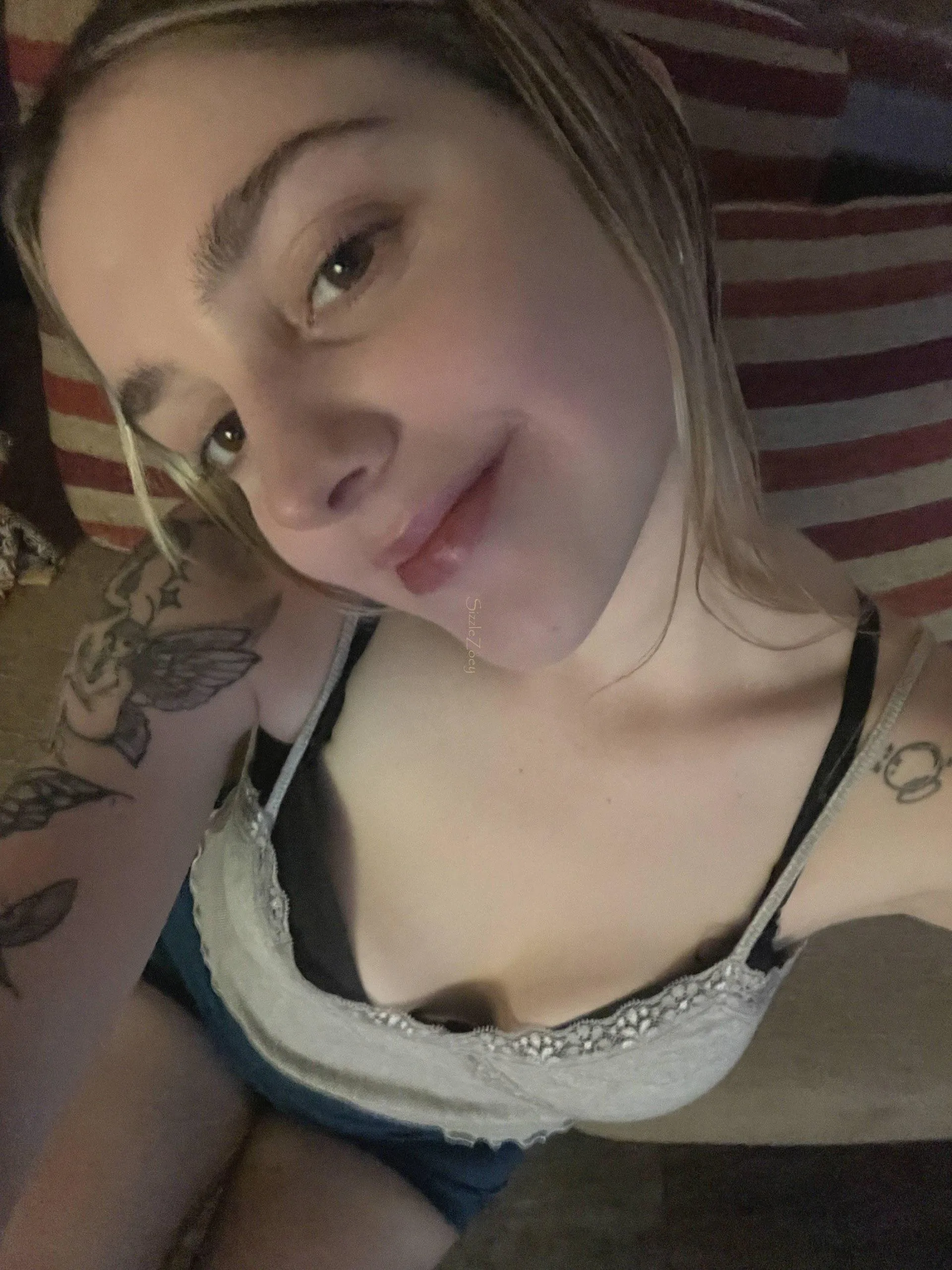 Cumfy mood but my thoughts  are freaky af