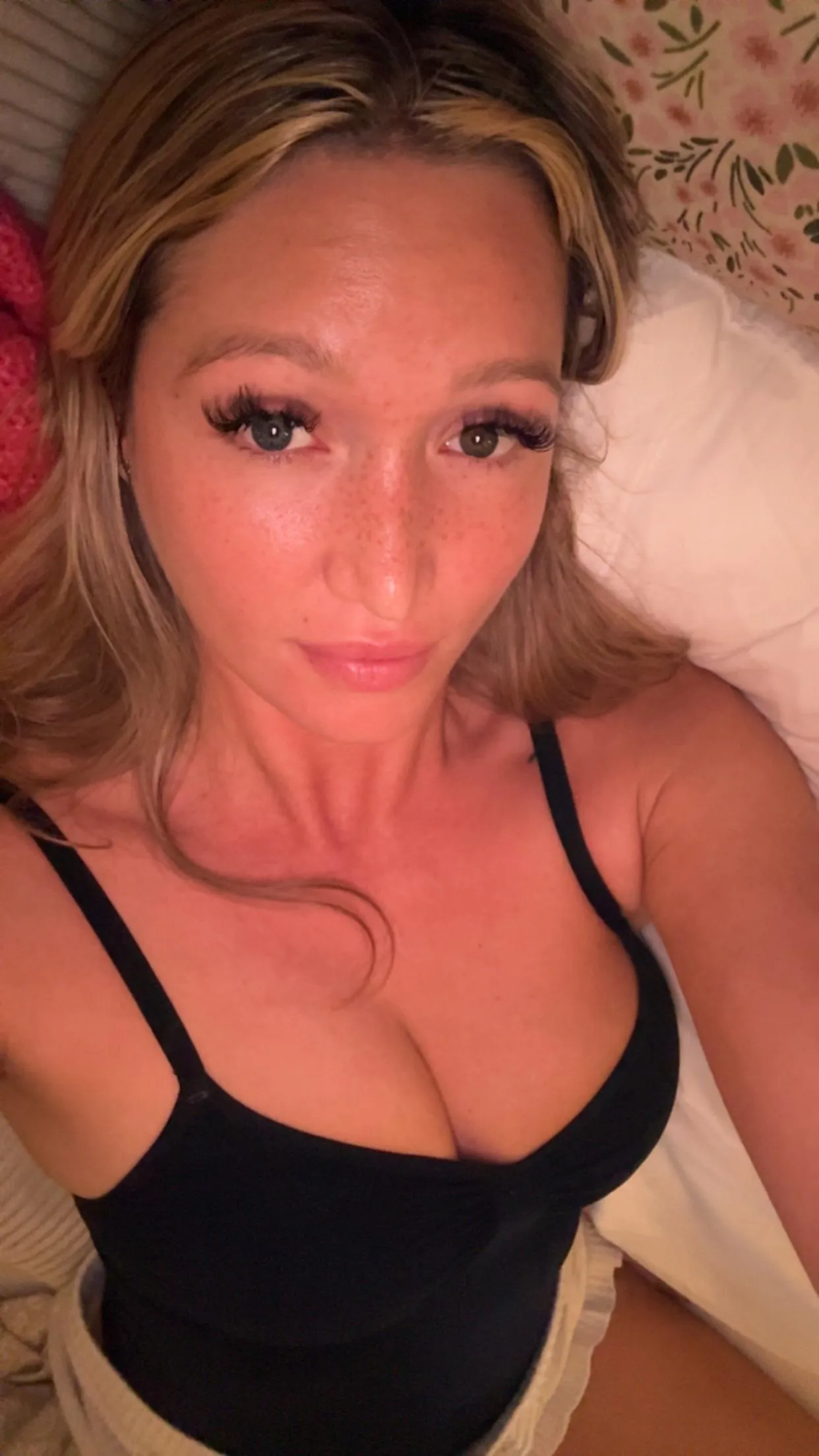 Do I look like trouble, or just tired? 👀✨