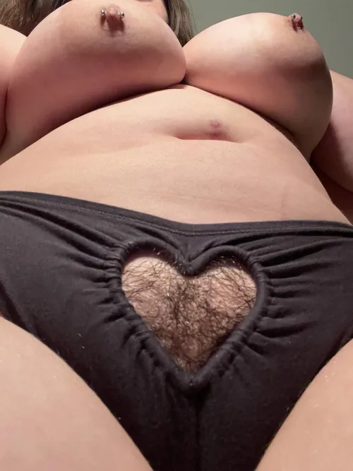 hairy girls do it best