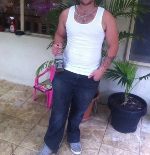 M looking for a fun chick to help me consume what I got hmu and let's party