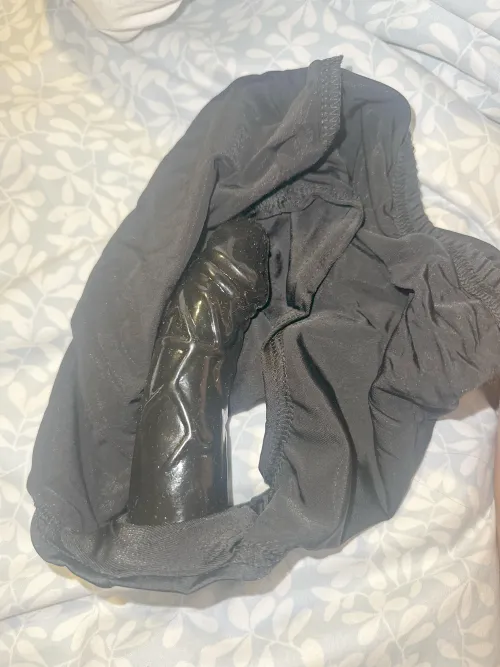 New dildo panties for my little slut hole make me happy 🤤