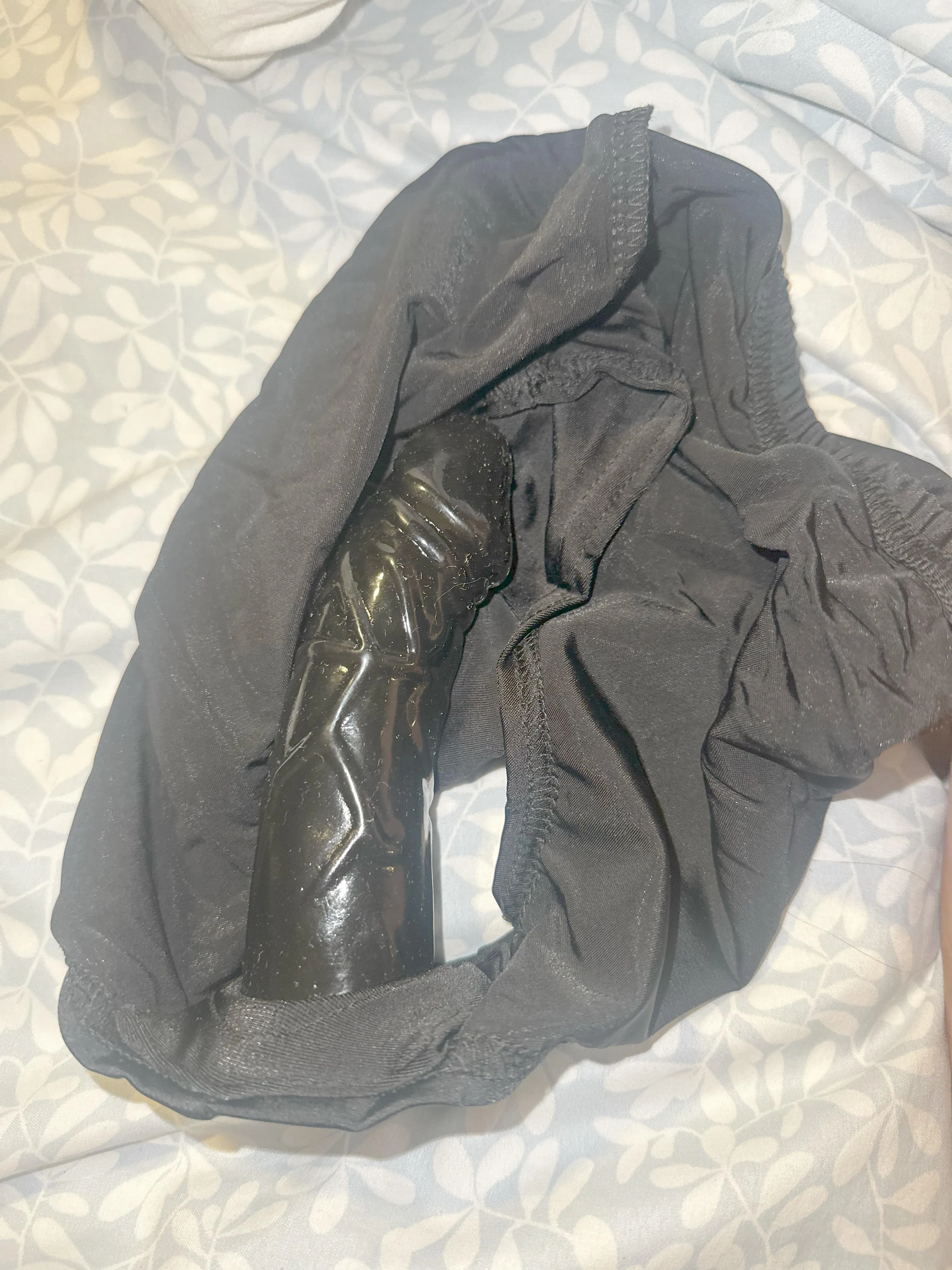 New dildo panties for my little slut hole make me happy 🤤