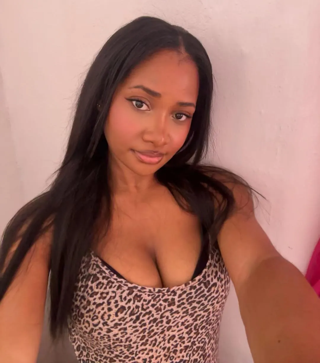 On your knees for me whiteboi