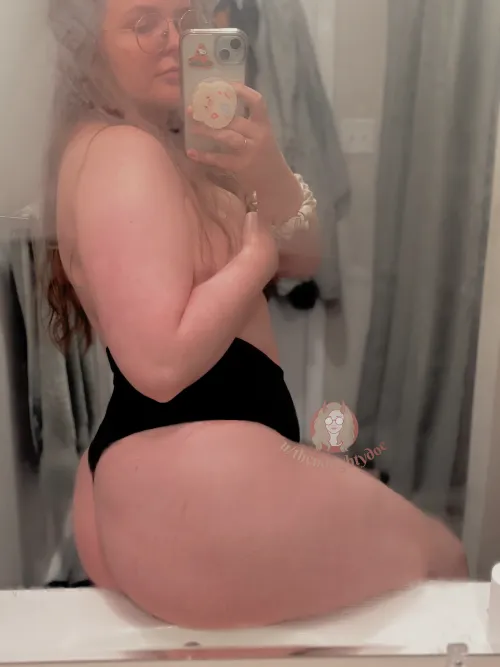 steamy pre-shower selfies are my favorite to take