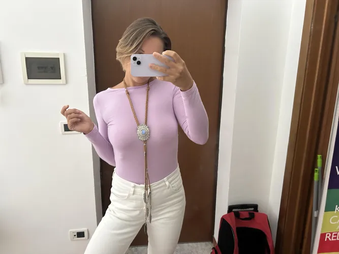 wanna goon to me loser? I know you cum fast even if I don’t show you anything 🤣