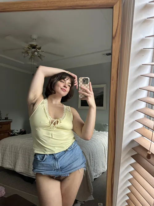 I love the beauty of a hairy woman