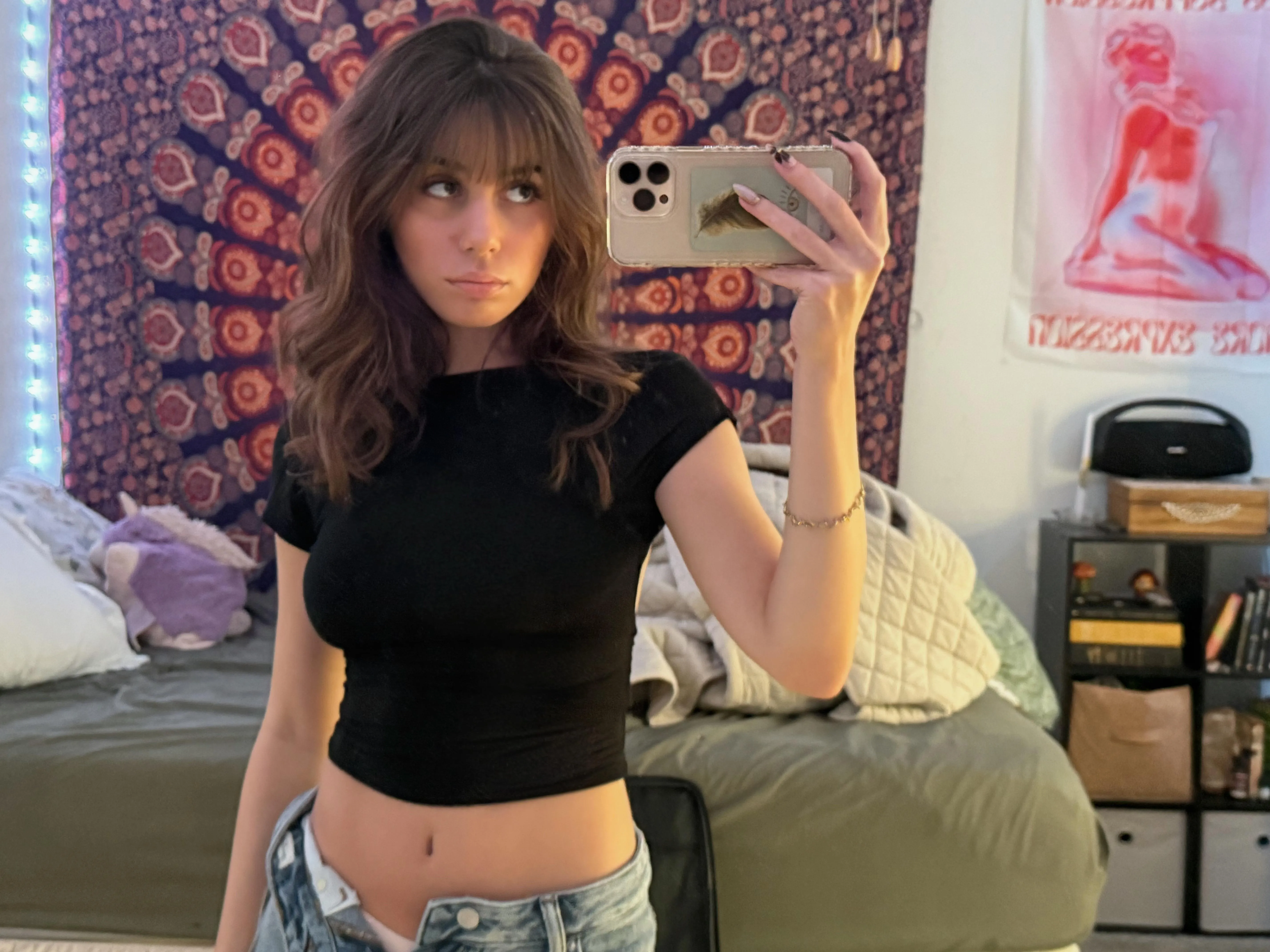 no bra and u can see my pinky panties 🙈