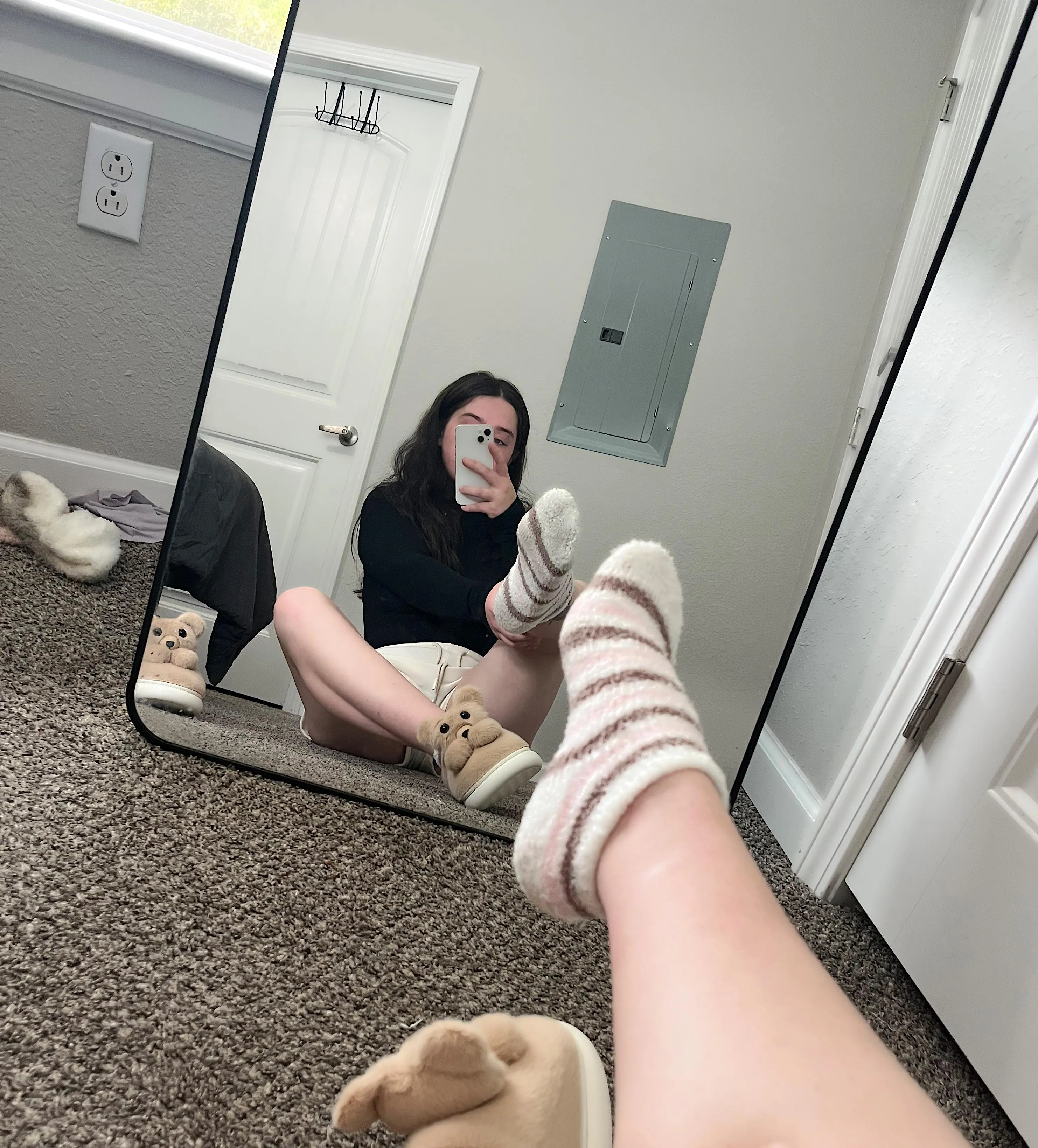 Pathetic little sniff-addict[F]