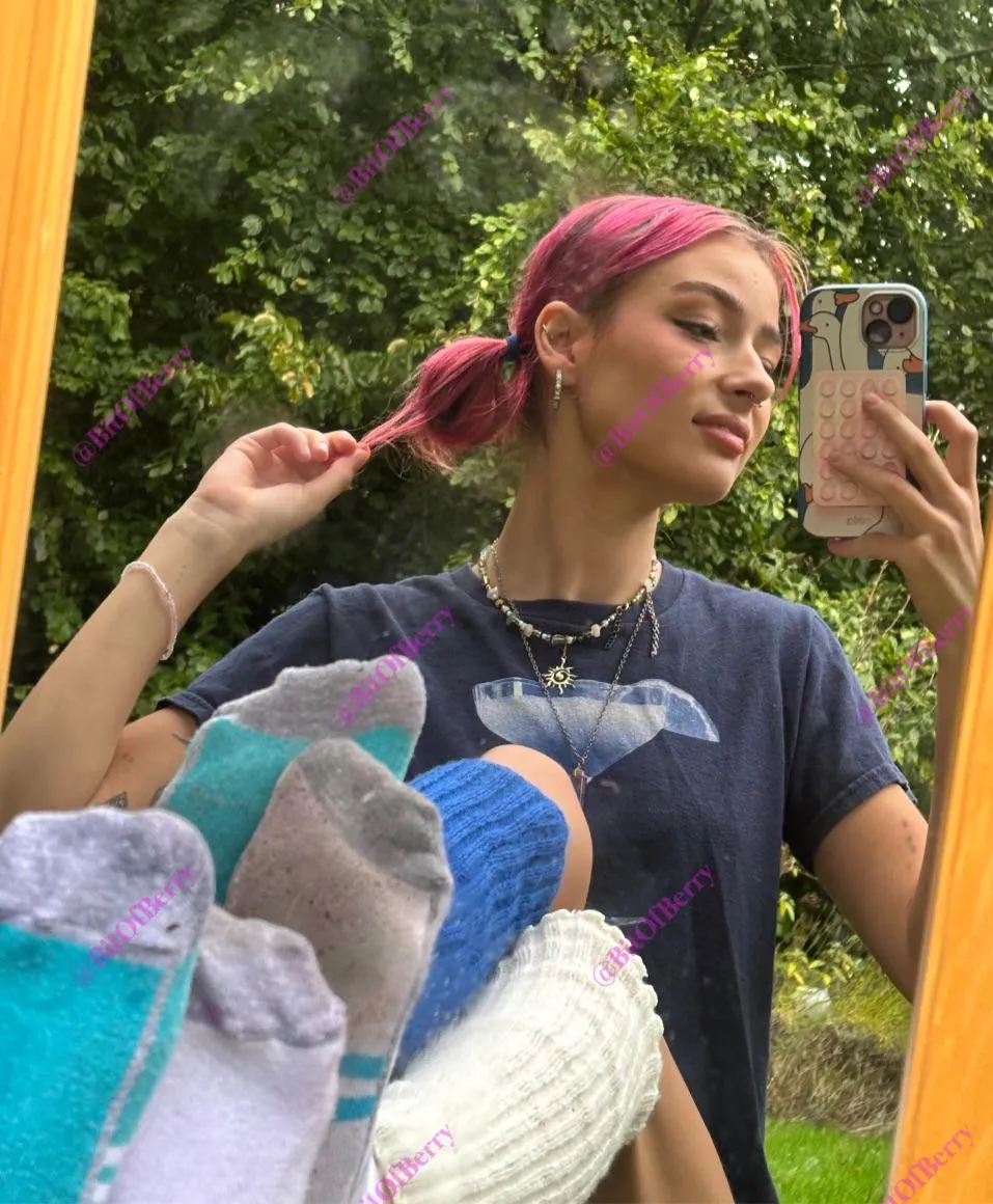 took my trainers off and nearly laughed, these socks REEK of sweat and superiority🤭[F]