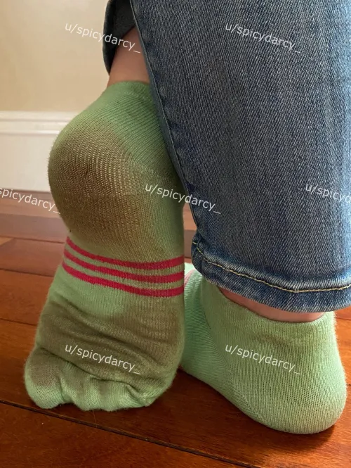 Your face craves my socks , huh? [F]