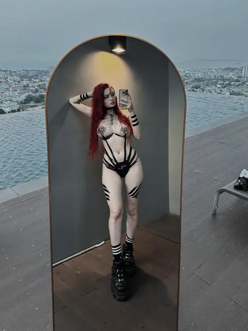 your fav emo girl :3