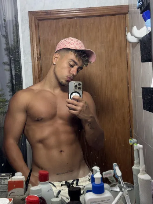 [24] mmm yes my love .. horny