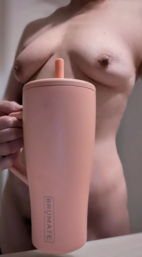 When your drinking cup matches your outfit, you just have to post!