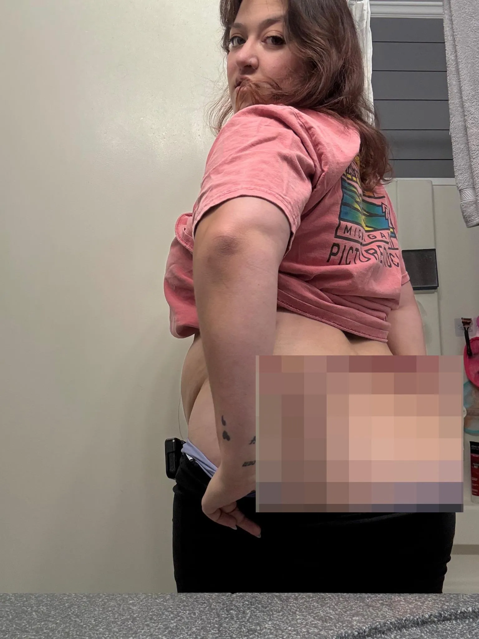 Bet your eyes were boggling for this booty, beta…🍑