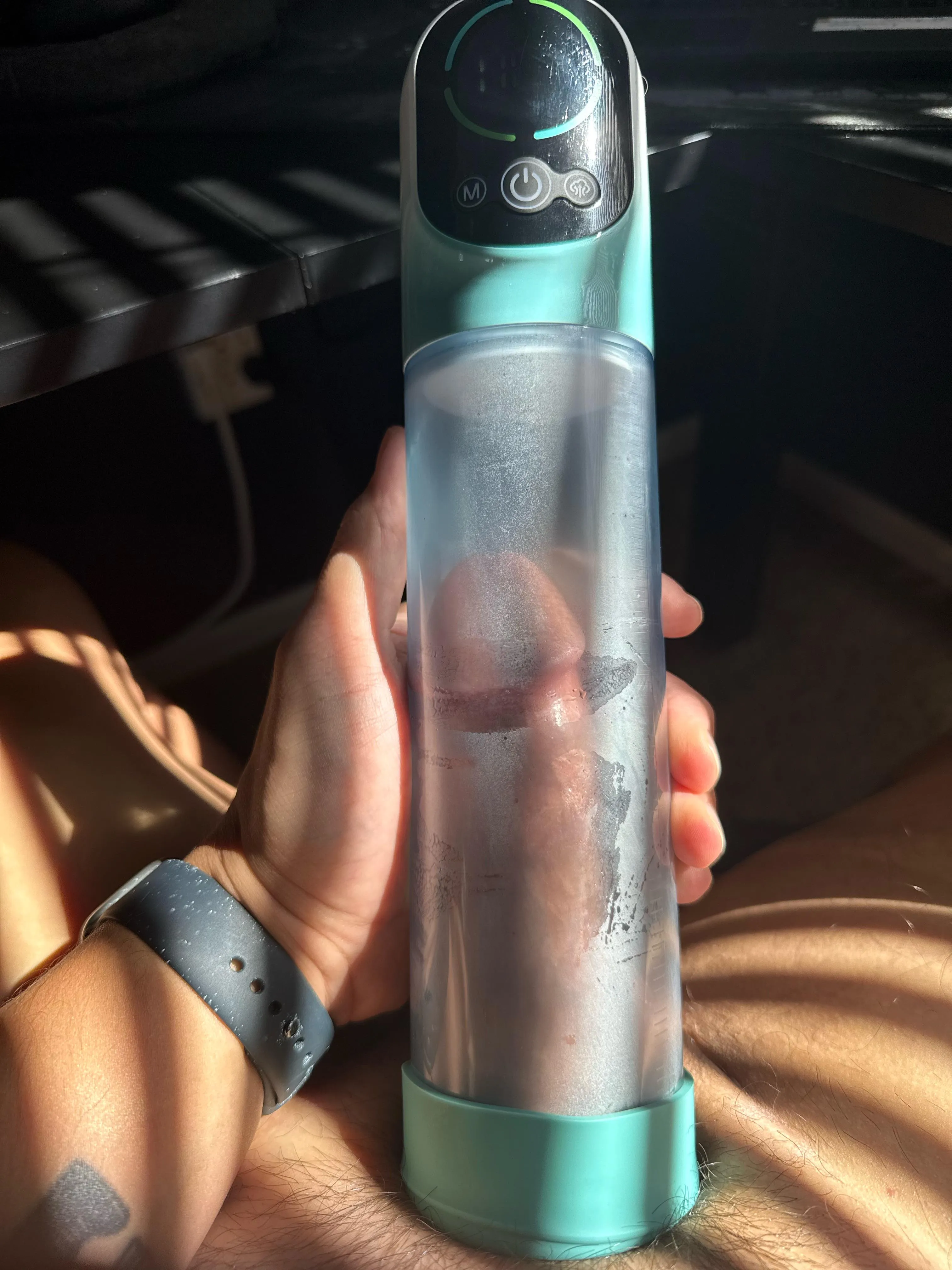 [Forynade Penis Pump] pumping while at work