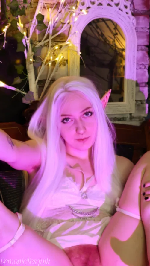 Hairy elfgirl here to please you