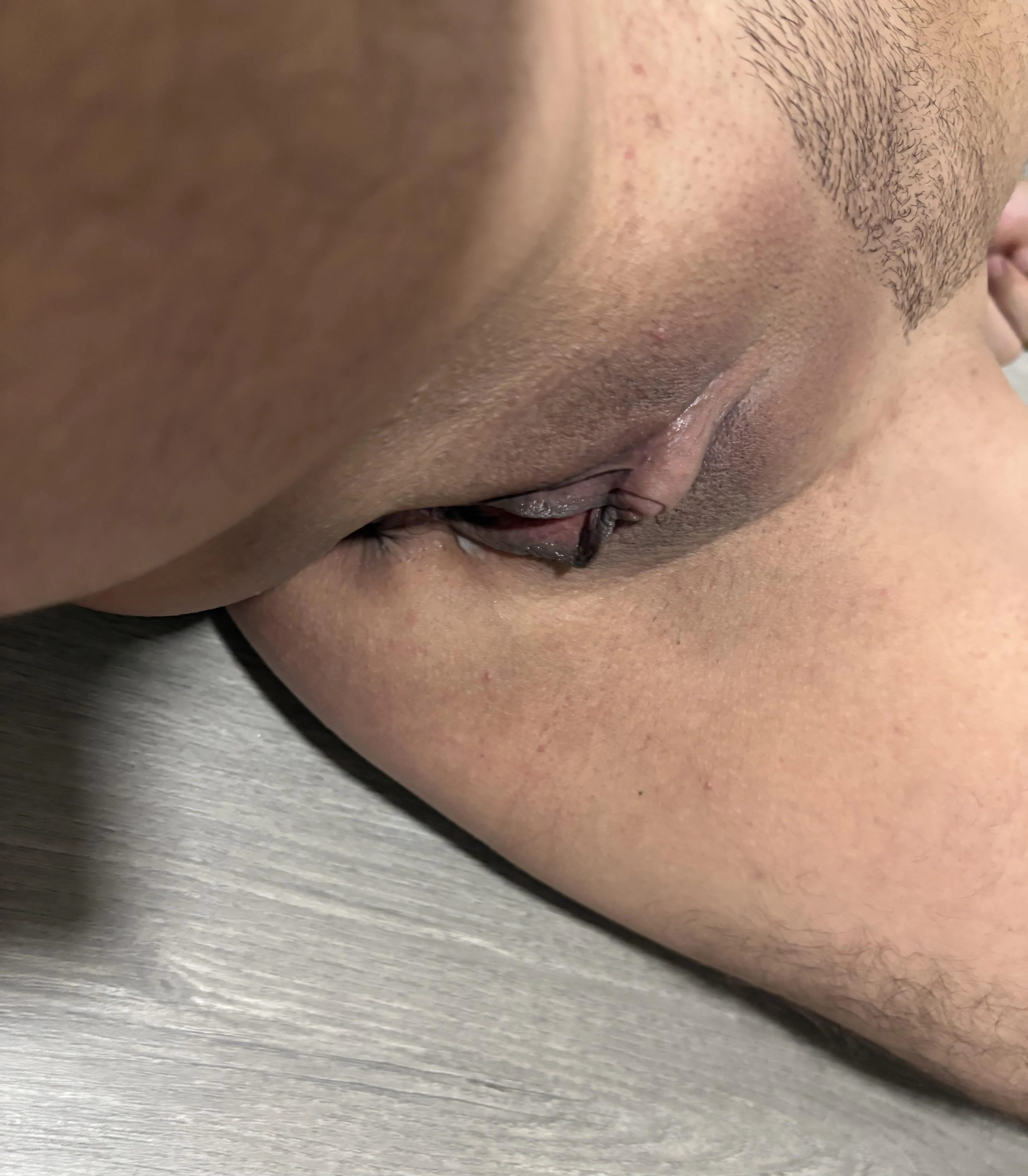 Latino FTM, 27, looking for mature men with big cocks