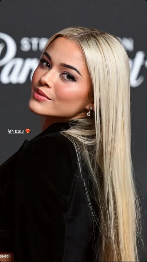 “VMAs” | IG Story September 2025