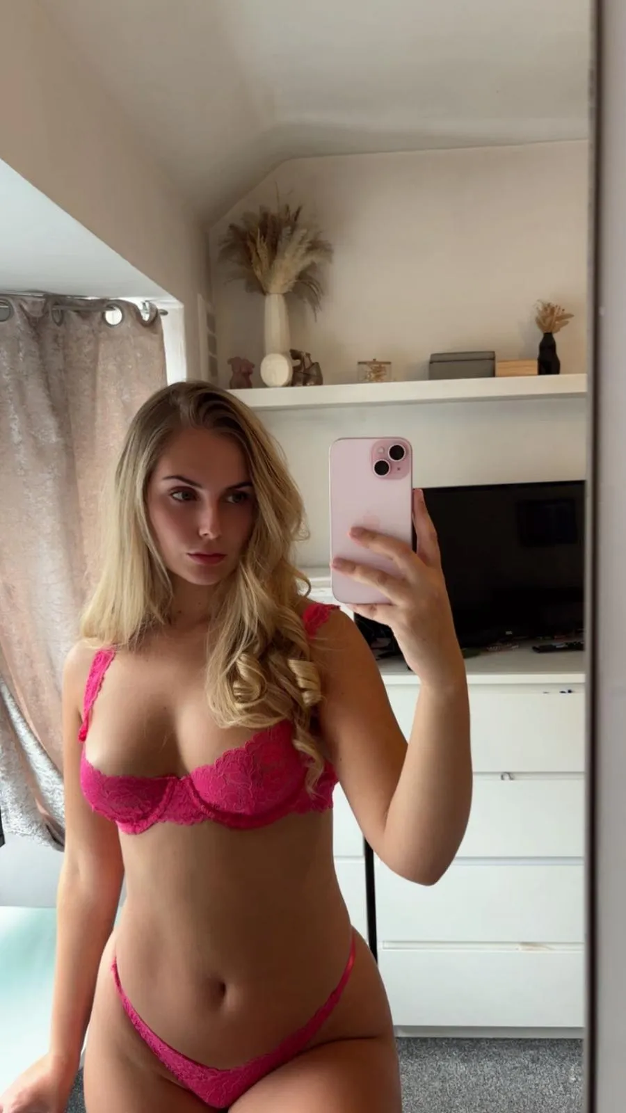 Would you eat a blonde like me out until she begs for more?