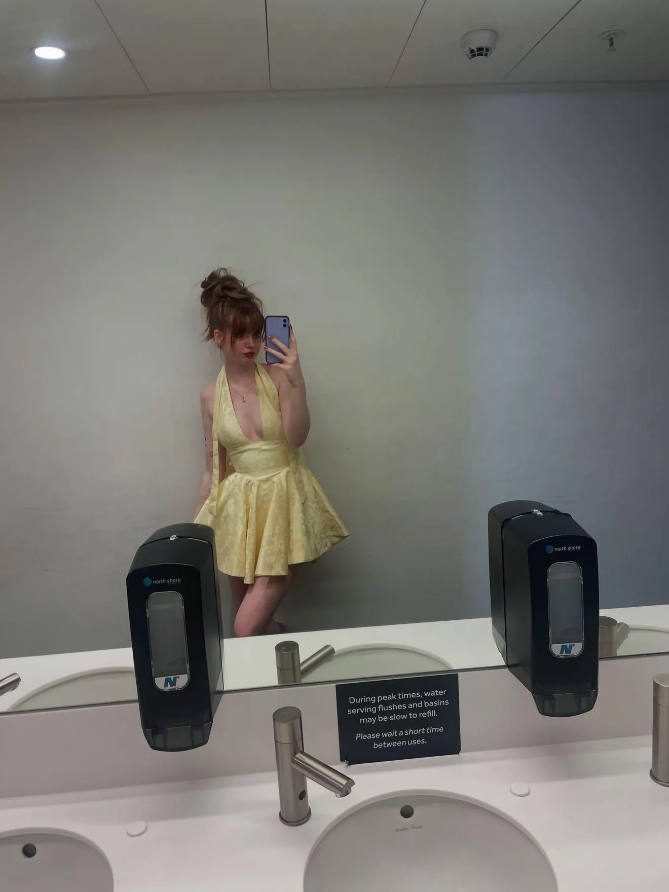 I need a hand getting this dress off, can you help?