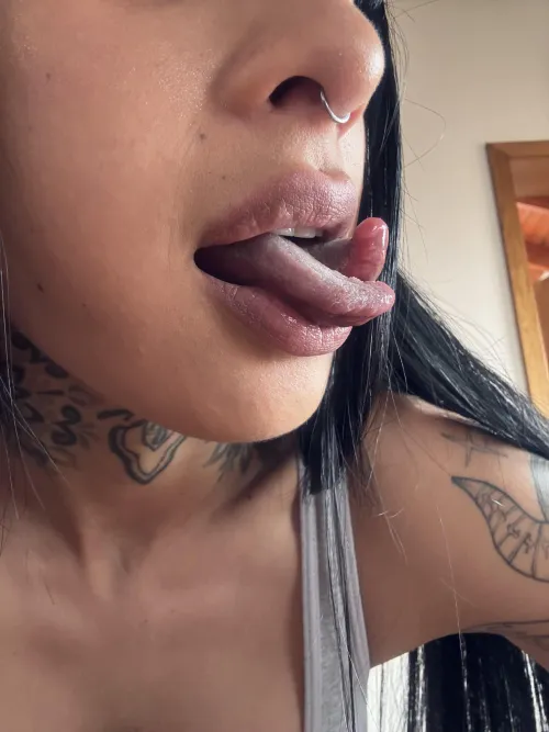 My split tongue can do a lot of things. Wanna try?