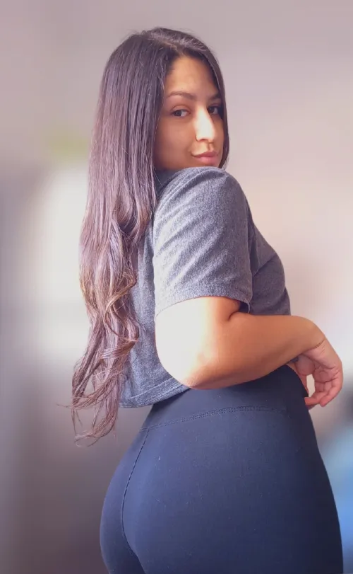 You know what size I care about? Your wallet! The bigger it is, the more pleased I'll be. I want to know how many of you will be brave enough to let yourselves be drained.