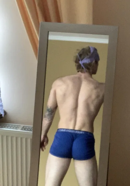 Wondering if I could hold smth in between