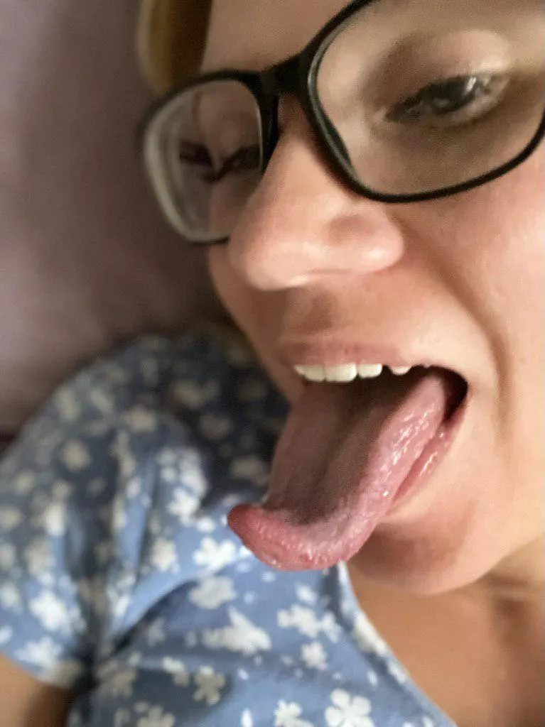 Naughty and shy, that's why all the work will be done by my tongue.