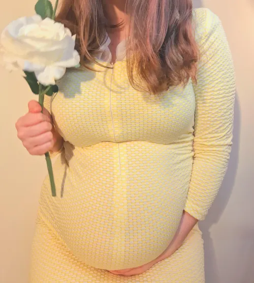 🌹This dress is getting tight