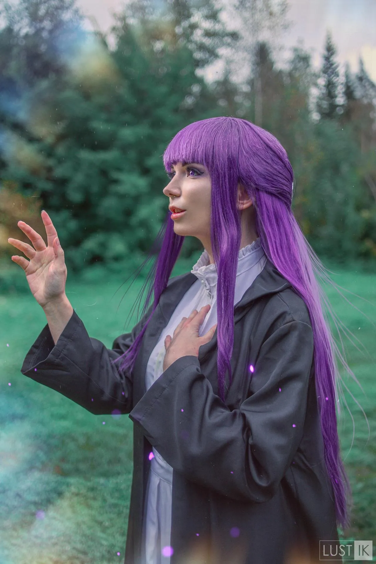 Fern from Frieren by AGflower