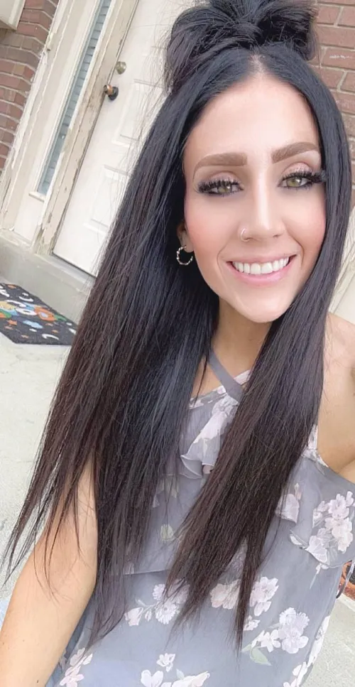 Is 30 too old, or would you fuck this milf?