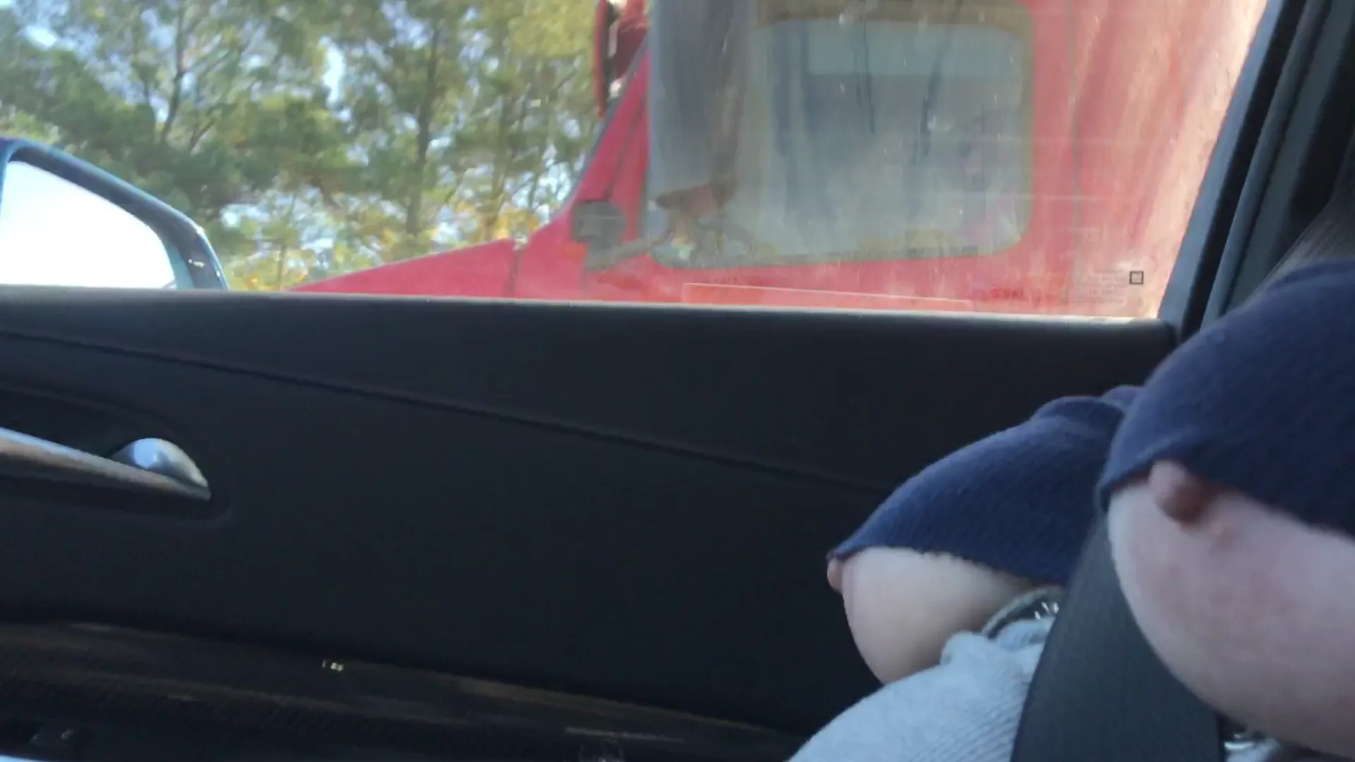 Truckers love my crop top!